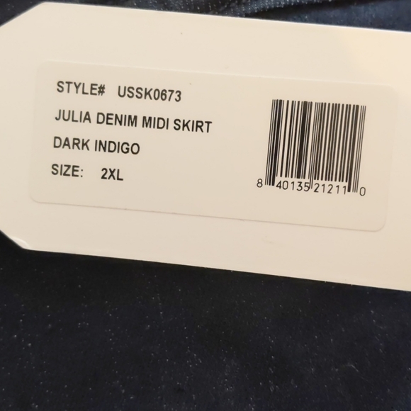 Denim midi skirt, Universal Standard Julia plus - Picture 8 of 9